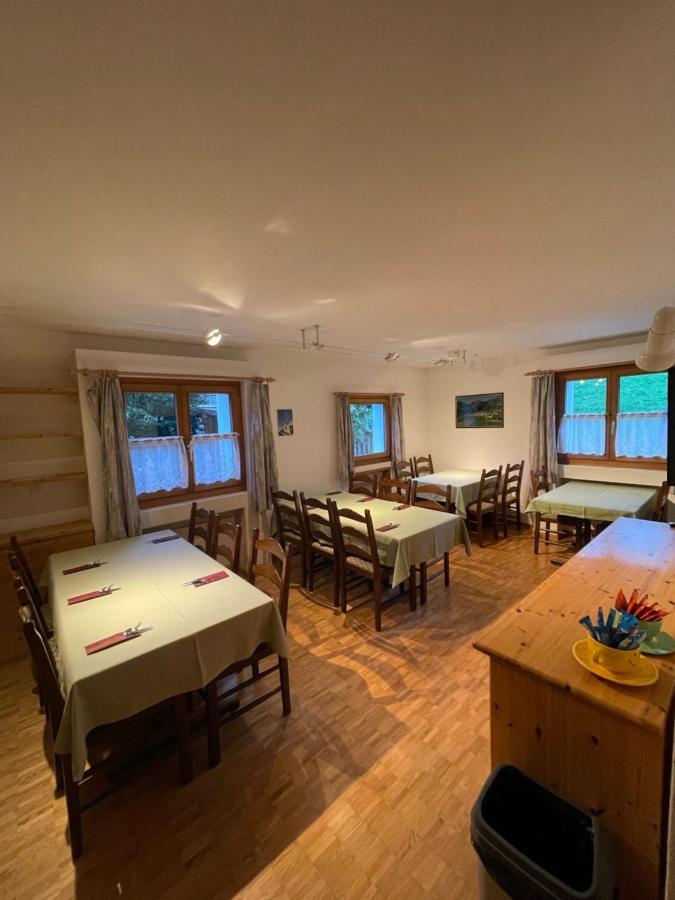 Farden Gasthaus Beverin מראה חיצוני תמונה